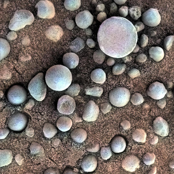 Pebbles and rocks on the Fram Crater